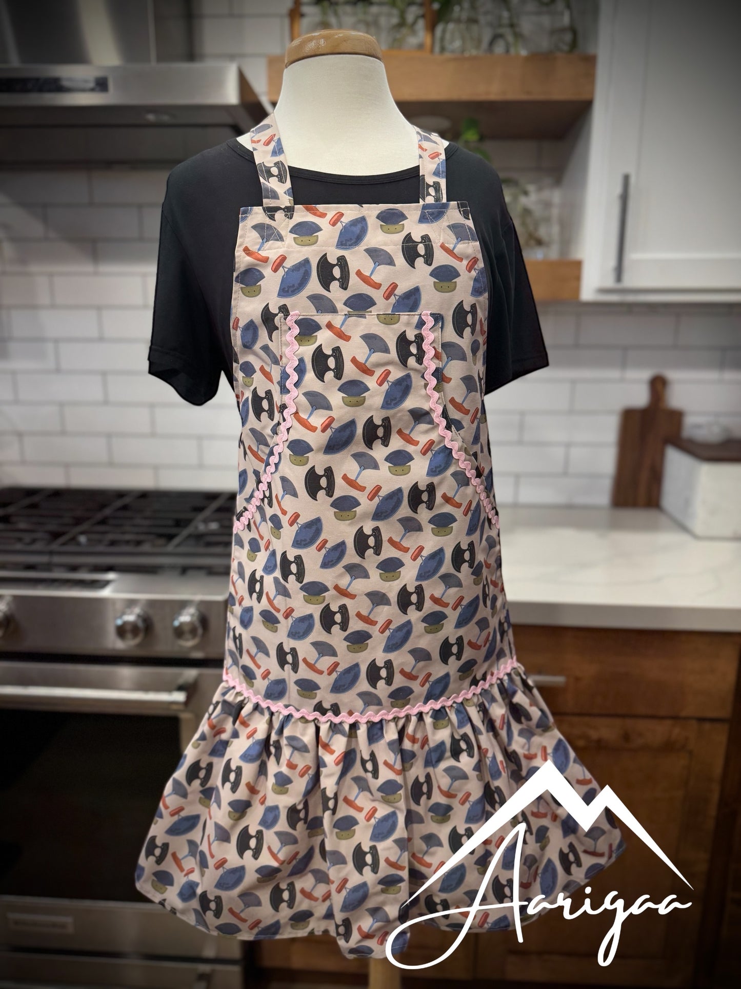 Ulu Commander Apron - Light Pink Trim