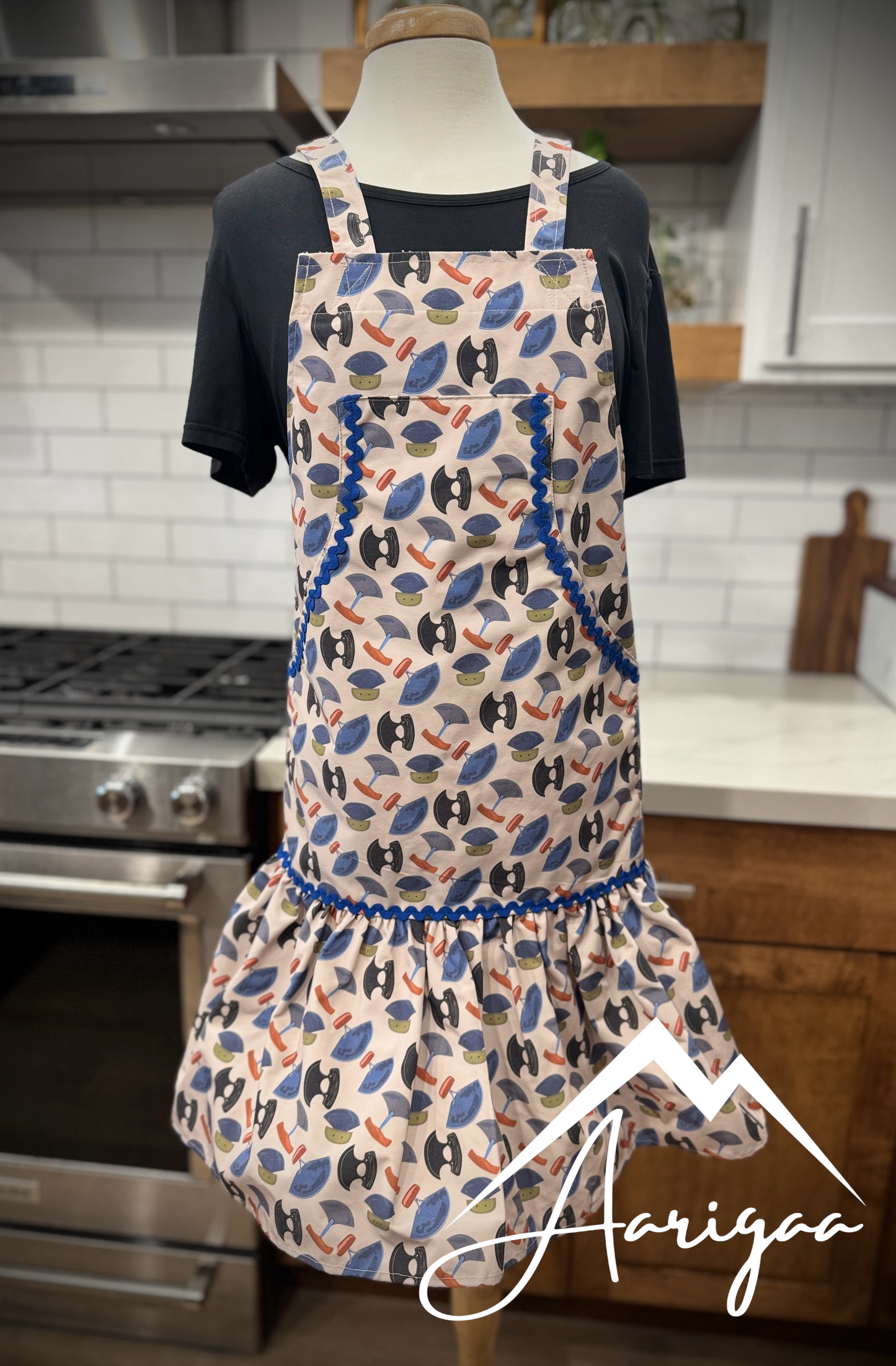 Ulu Commander Apron - Dark Blue Trim